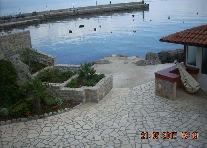 At Sea Daire